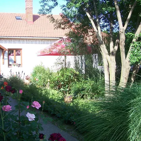 Also-kuti Vendeghaz Maison d'hôtes *